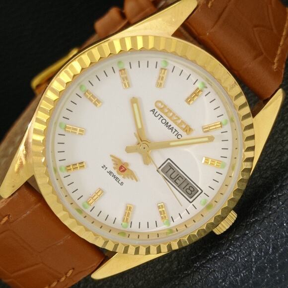 Vintage 1983 Citizen Automatic Mens Gold Watch W/daydate & White accents - Picture 1 of 10